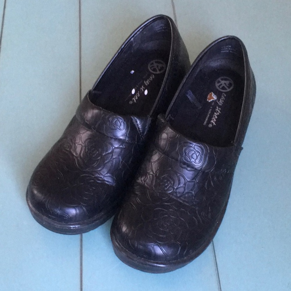 Easy Street Laurie Comfort Non Slip Resistant Clog Sz 8M